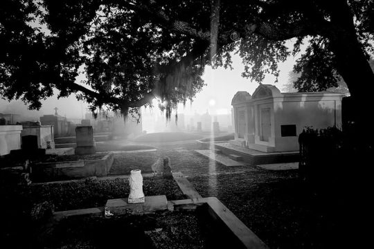 New Orleans Cemetery Bus Tour After Dark