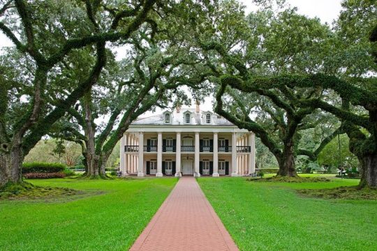 Oak Alley Plantation Tour with Transportation